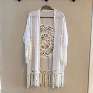 Elegant Cupshe White Crochet Fringe Kimono NWOT